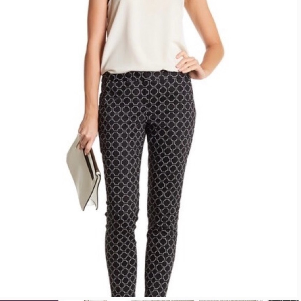Amanda + Chelsea Black Cropped Tapered Midrise Puzzle Ankle Pants 4 Work Casual